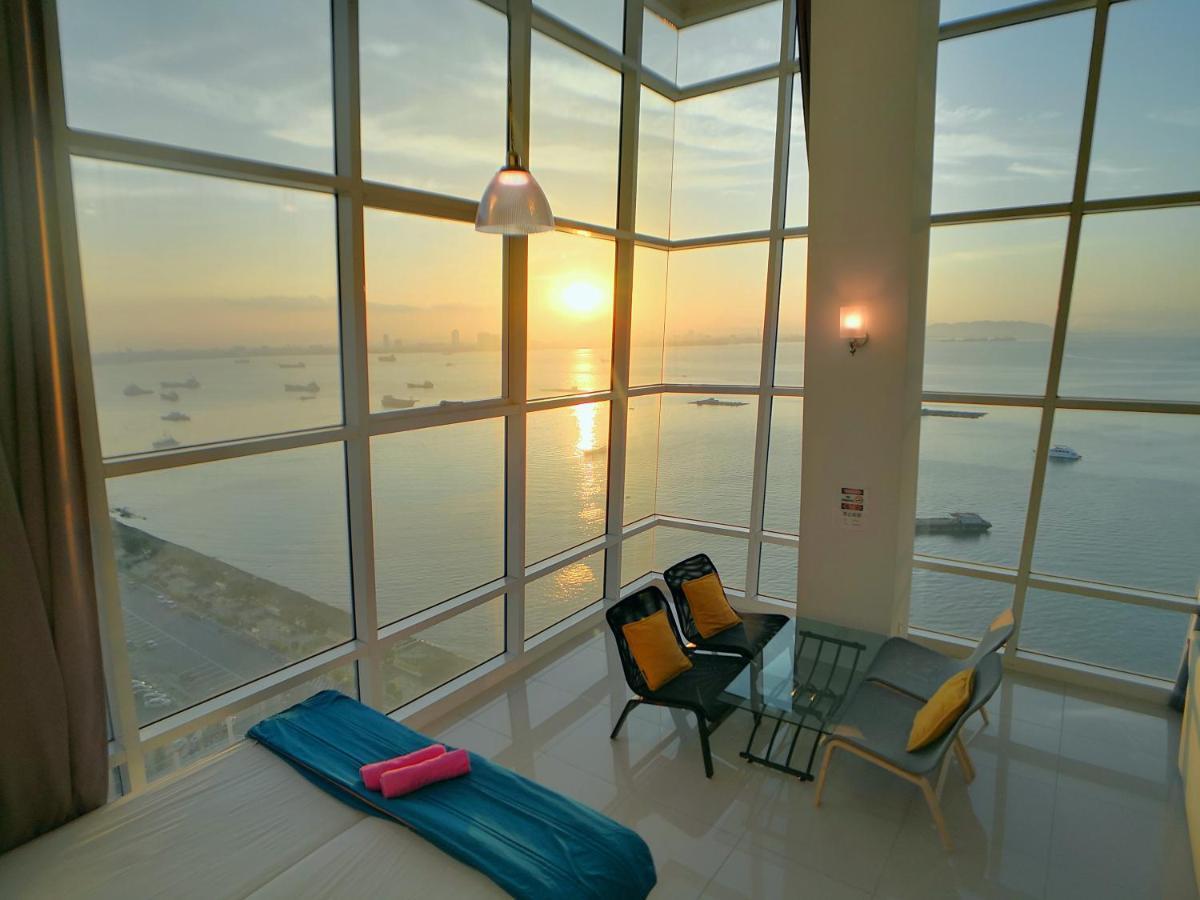 Maritime Suites By Comfy George Town  Kültér fotó
