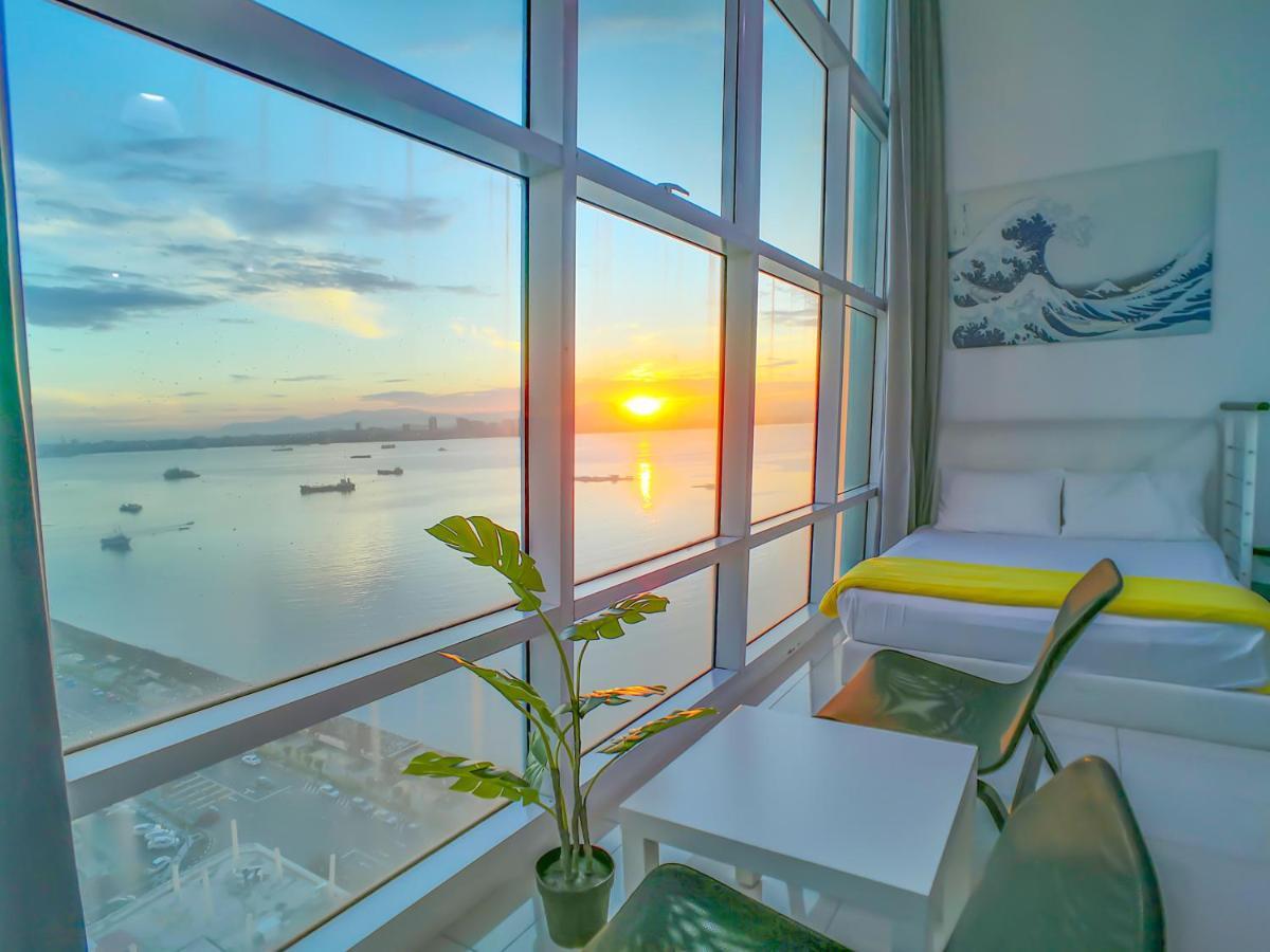 Maritime Suites By Comfy George Town  Kültér fotó