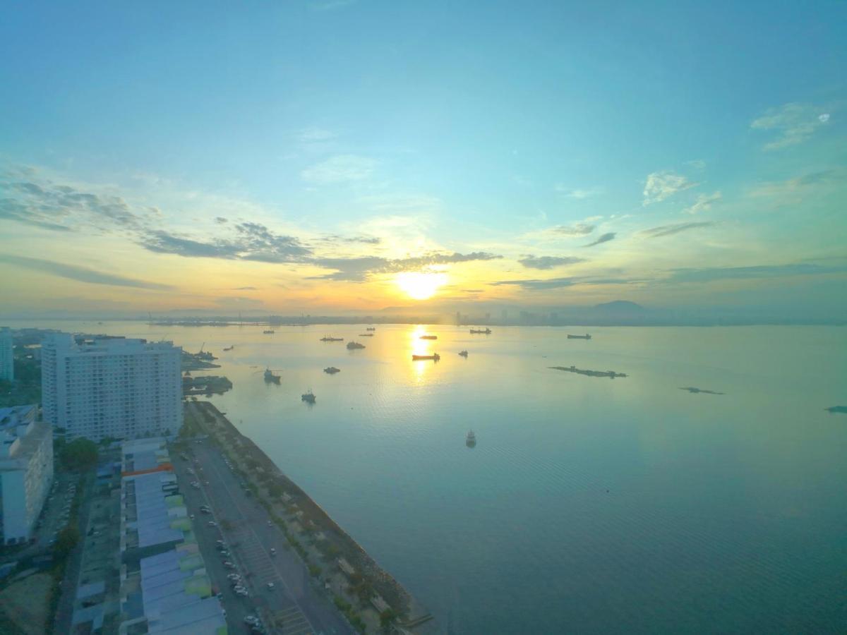 Maritime Suites By Comfy George Town  Kültér fotó